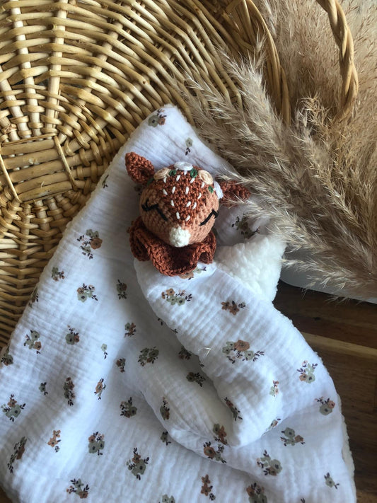 Doudou Biche couronne fleur brodée